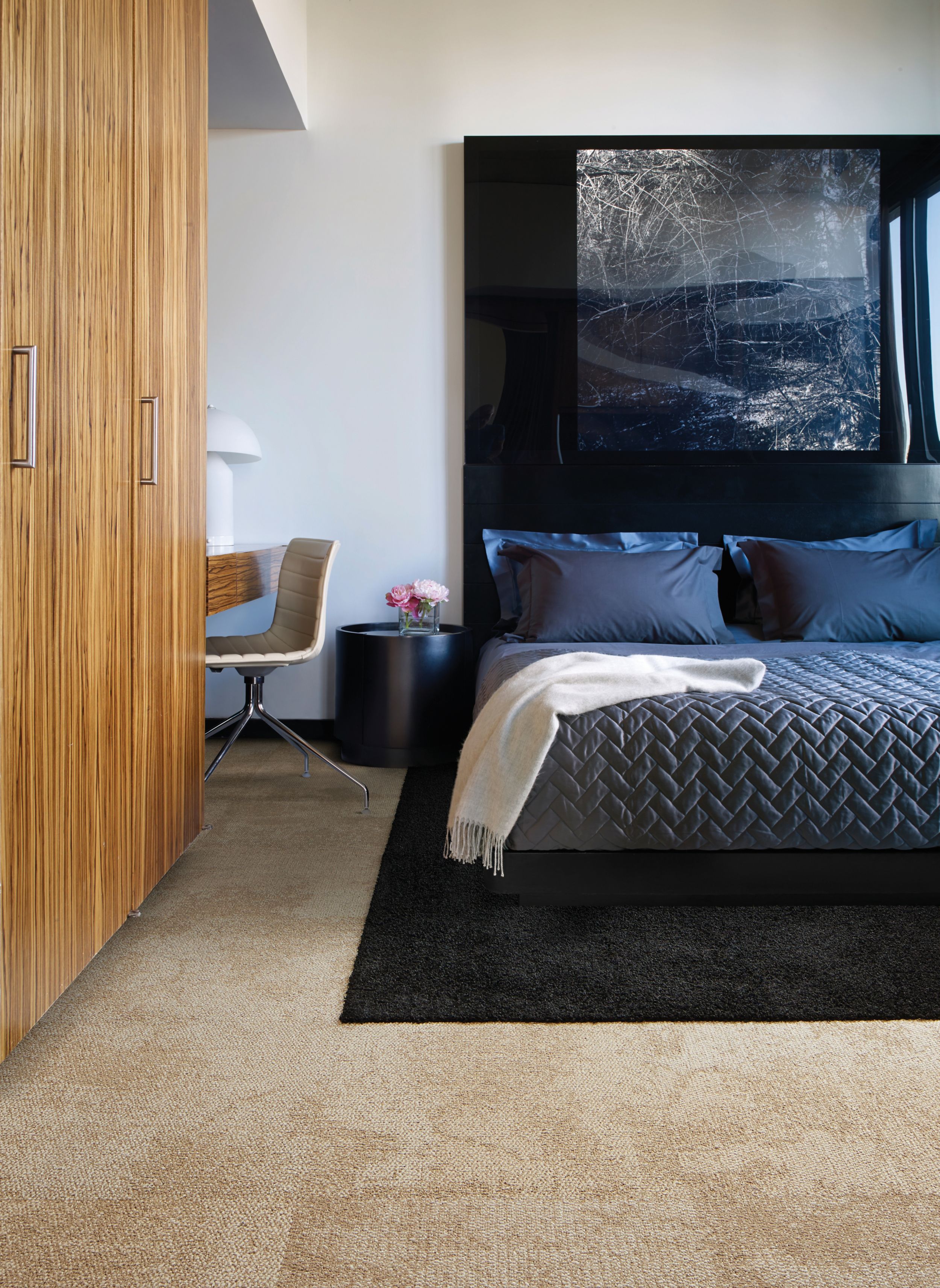 Interface Composure and HN830 carpet tile in hotel guest room numéro d’image 5